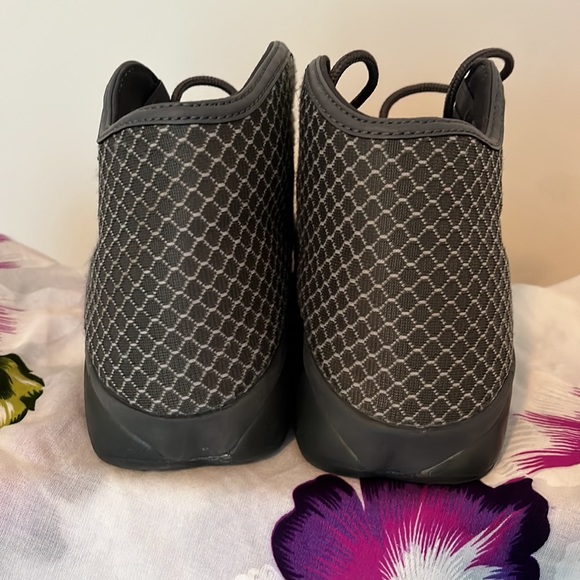 Jordan’s - Picture 4 of 7